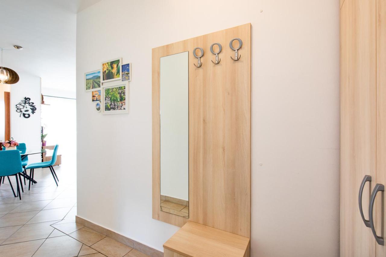 Apartman Jelena Vrbnik Exterior photo